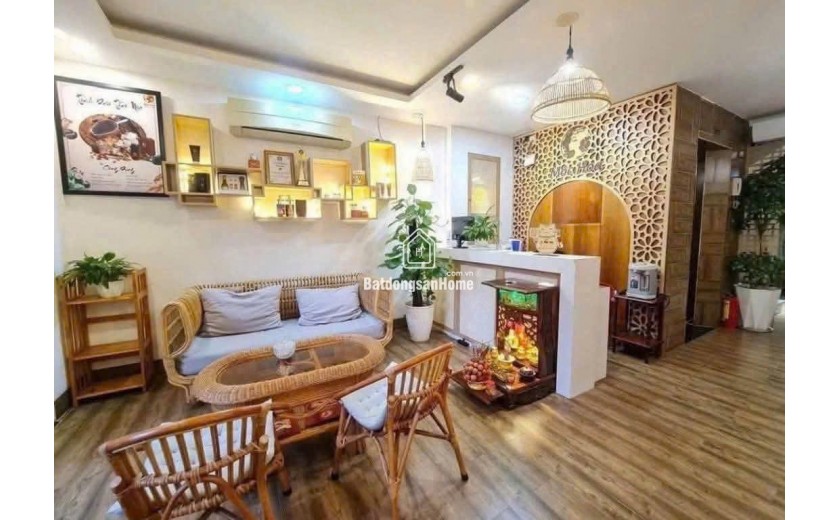 Nhà 6 Tầng MT Trần Bình Trọng – Có Thang Máy – 15.5 Tỷ